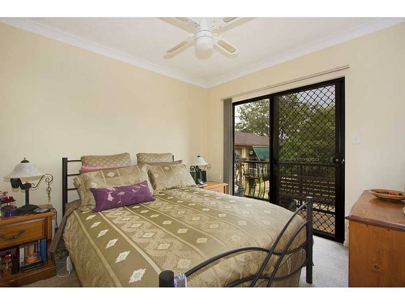 9/2 Broad Street, Labrador QLD 4215