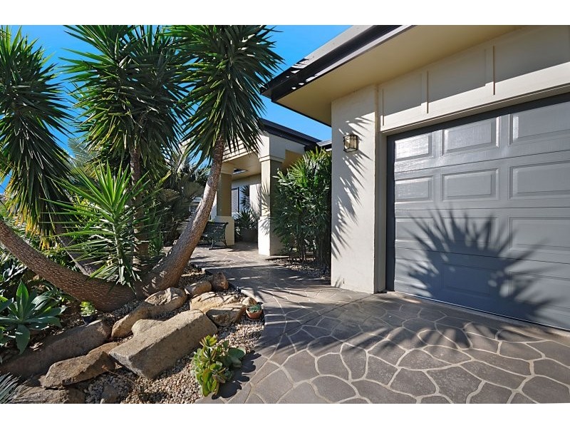 36 Bedarra Street, Redland Bay QLD 4165