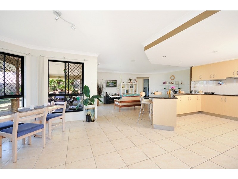 36 Bedarra Street, Redland Bay QLD 4165