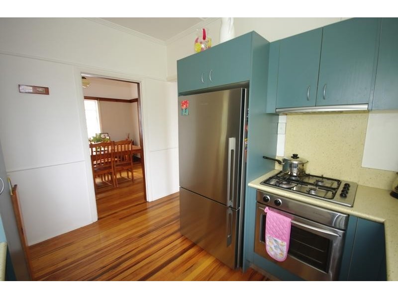 28 Bennetts Road, Camp Hill QLD 4152