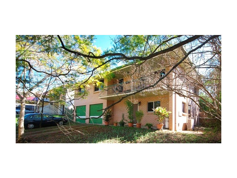 80 Ara St, Camp Hill QLD 4152