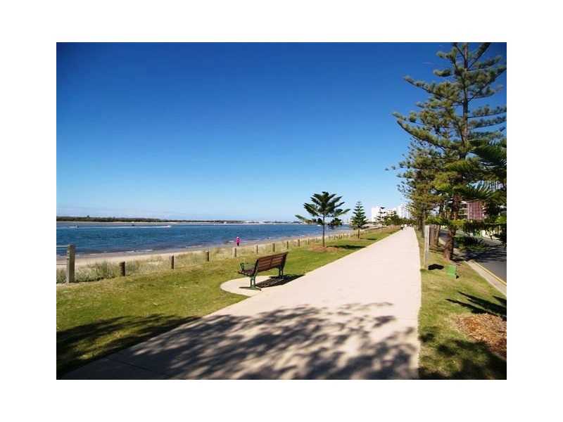 4/11 Clark St, Biggera Waters QLD 4216