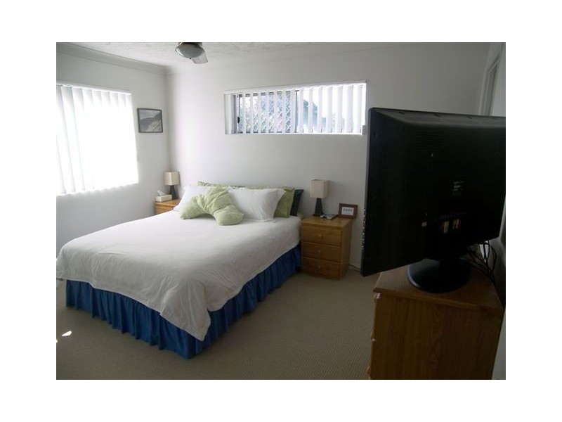 4/11 Clark St, Biggera Waters QLD 4216