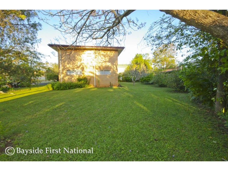 1 Juanita Street, Birkdale QLD 4159