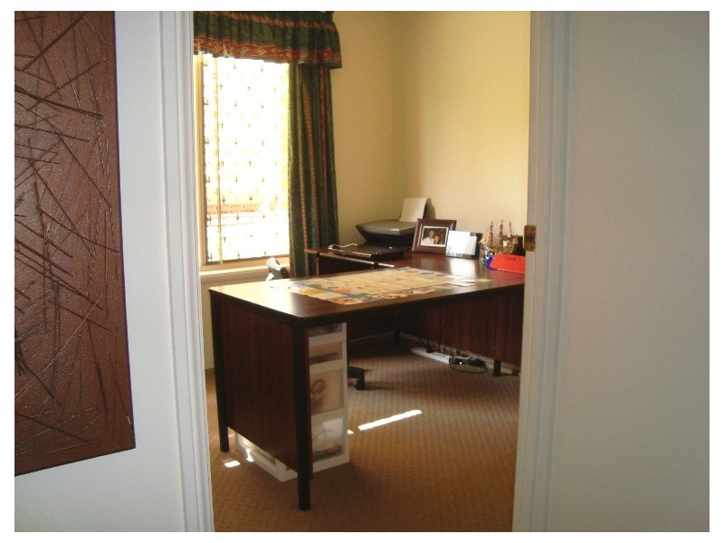 24 Penrose Avenue, Redland Bay QLD 4165