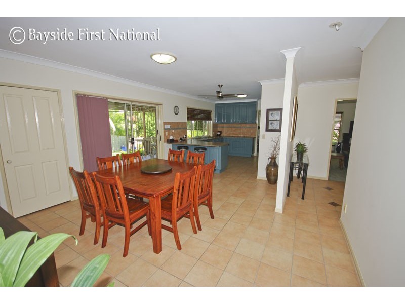 17 Forest Place, Carindale QLD 4152