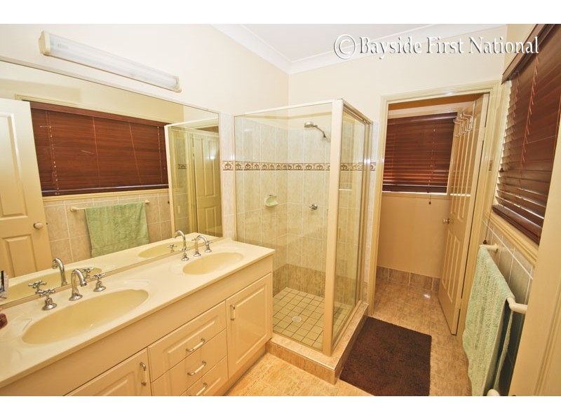 17 Forest Place, Carindale QLD 4152