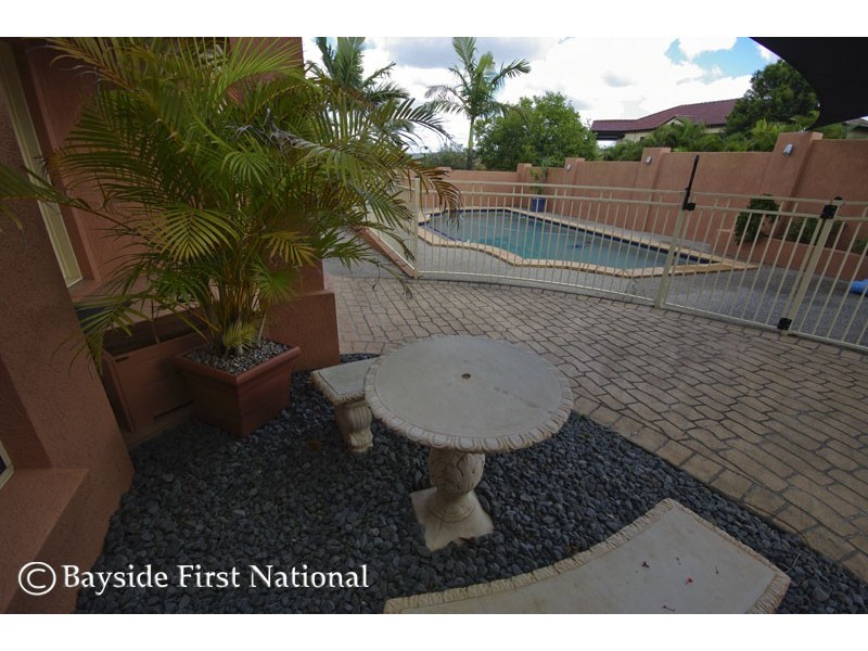 17 Forest Place, Carindale QLD 4152