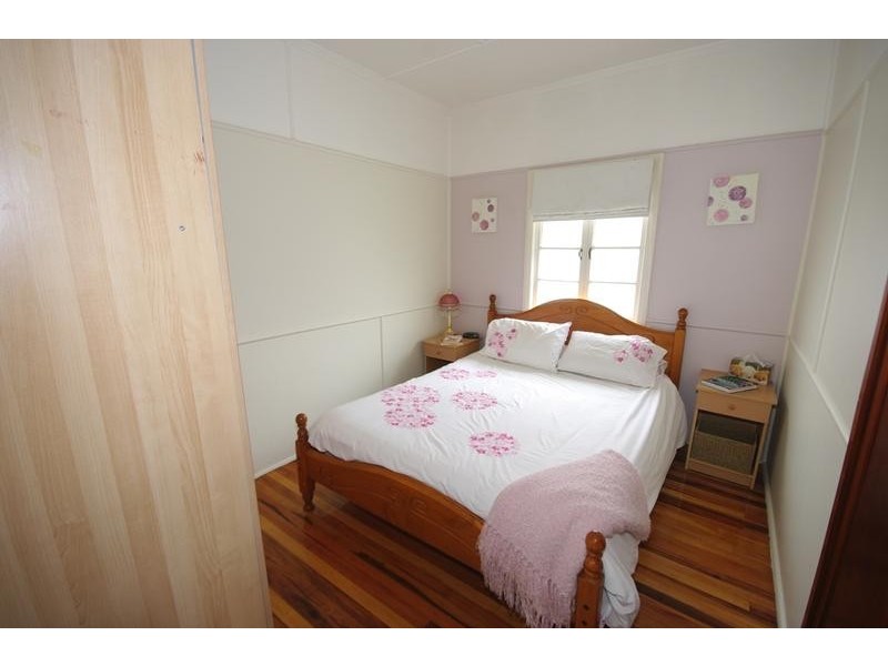 28 Bennetts Road, Camp Hill QLD 4152