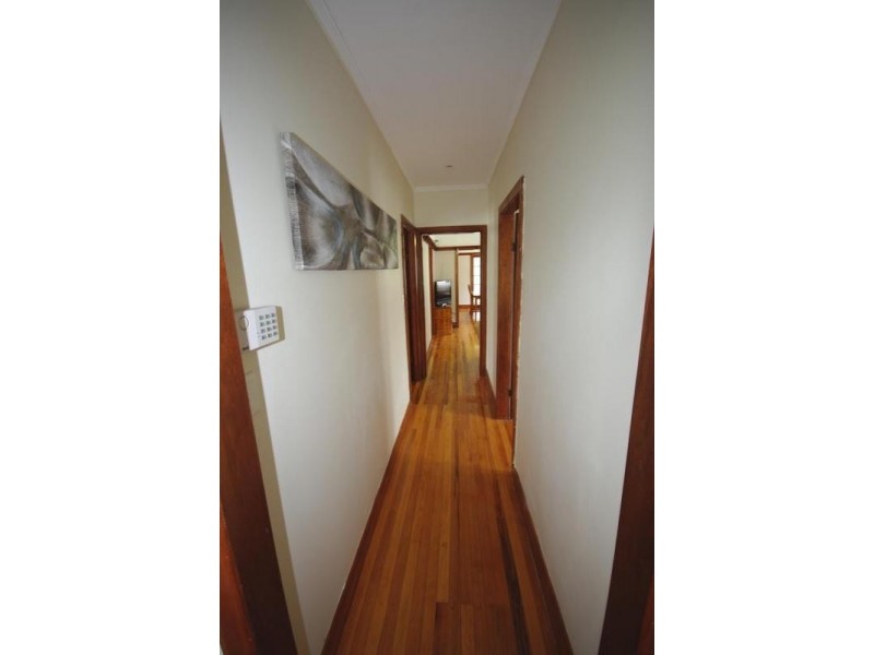 28 Bennetts Road, Camp Hill QLD 4152