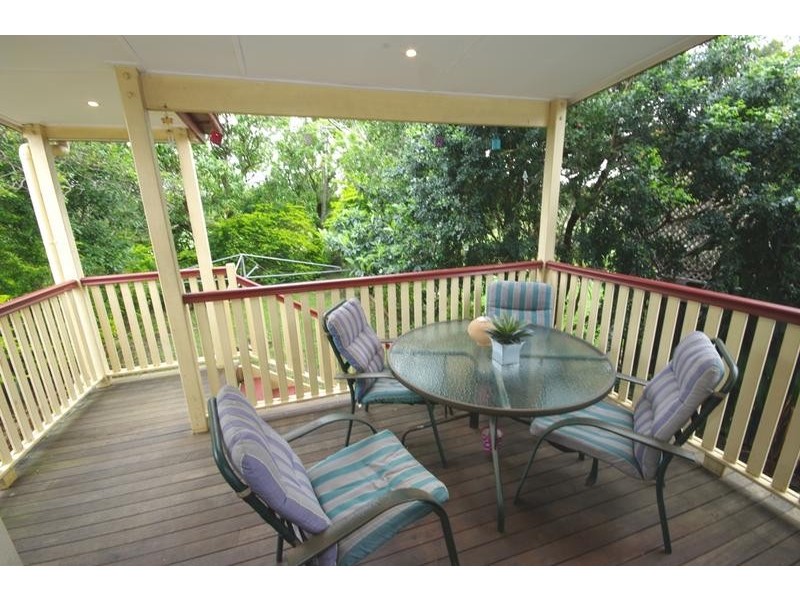 28 Bennetts Road, Camp Hill QLD 4152