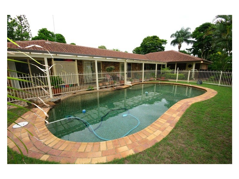 30 Wilde Street, Wynnum QLD 4178