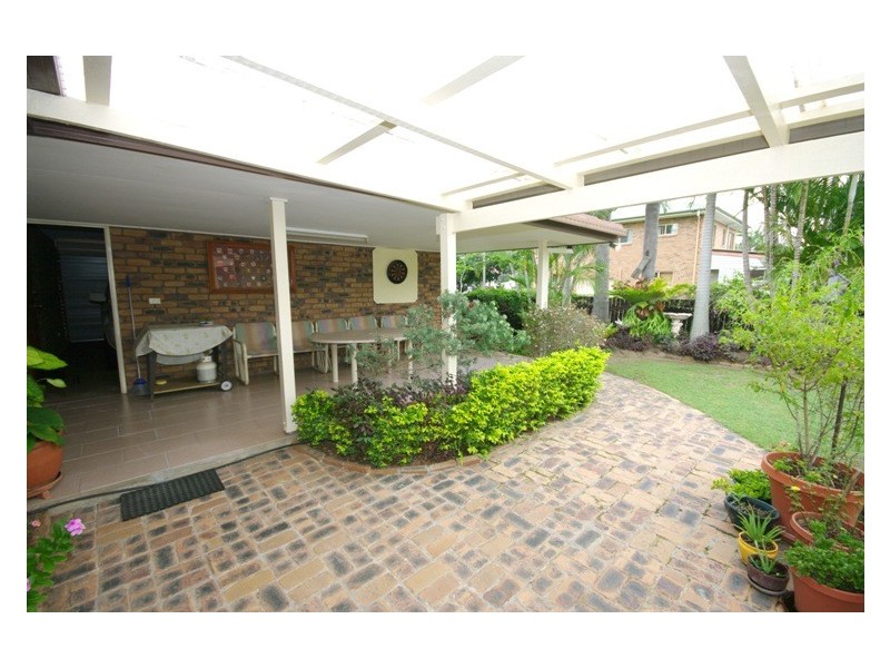 30 Wilde Street, Wynnum QLD 4178