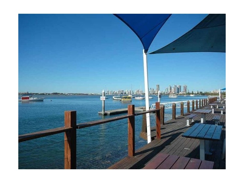 7/2 Broad Street, Labrador QLD 4215