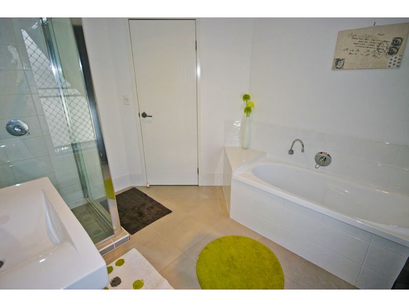 2/32 Drayton Tce, Wynnum QLD 4178