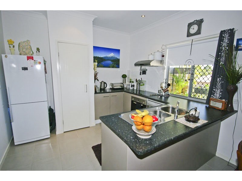 2/32 Drayton Tce, Wynnum QLD 4178