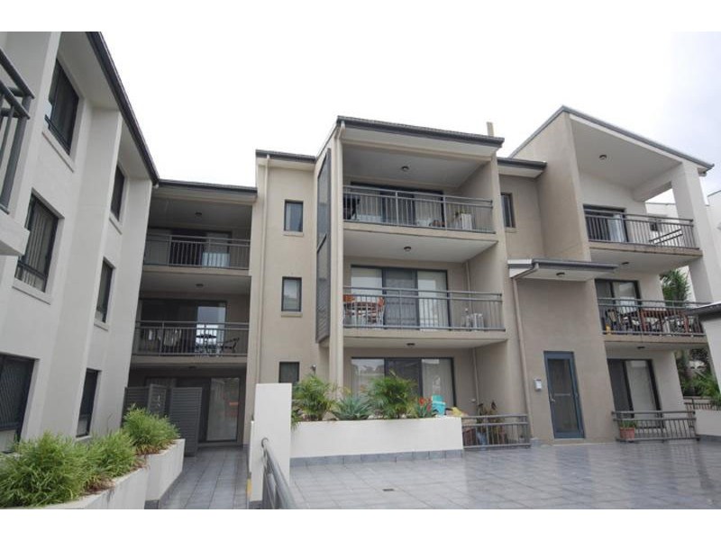 10/48 Lenneberg, Southport QLD 4215