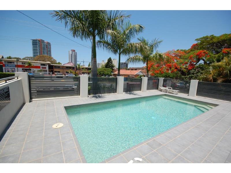 10/48 Lenneberg, Southport QLD 4215