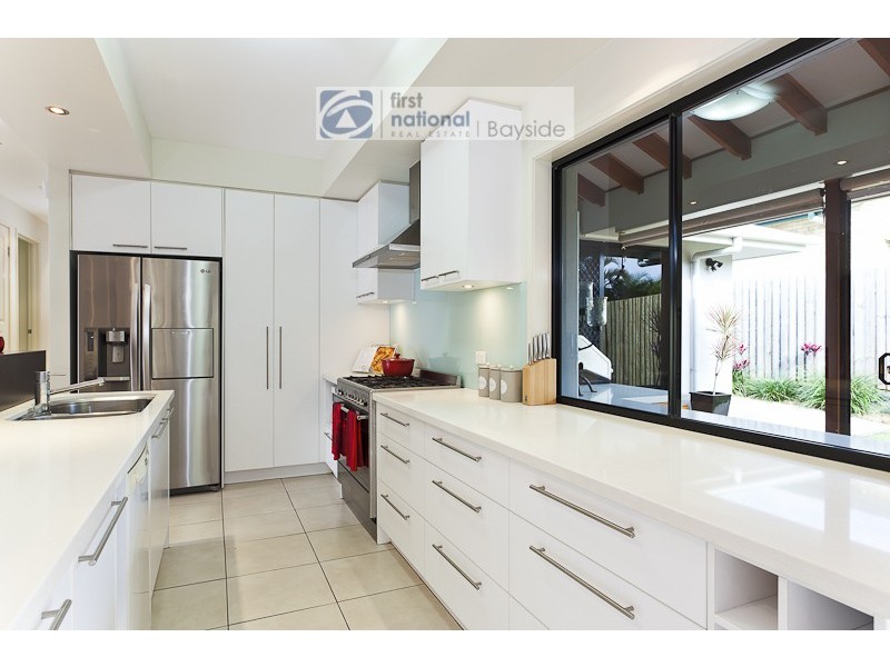 4 Barron Road, Birkdale QLD 4159