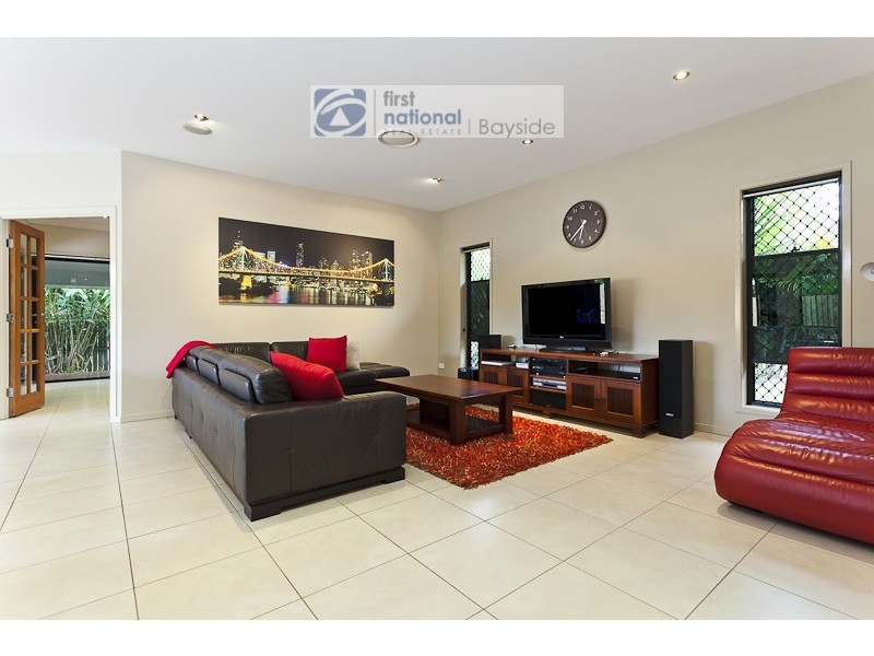 4 Barron Road, Birkdale QLD 4159