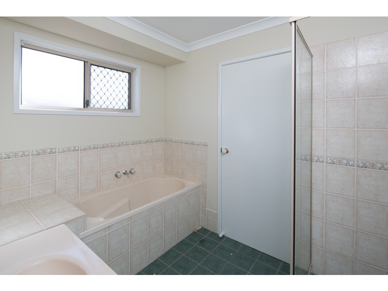 11 Lucy Court, Ormiston QLD 4160