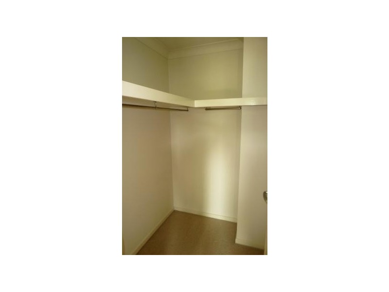 9/48 Lenneberg St, Southport QLD 4215