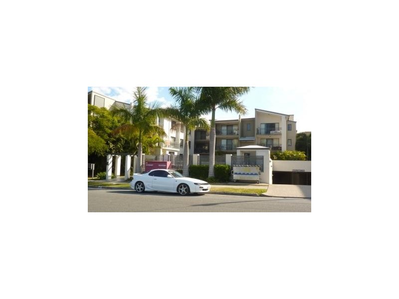 5/48 Lenneberg St, Southport QLD 4215