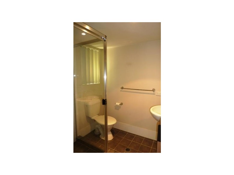 5/48 Lenneberg St, Southport QLD 4215