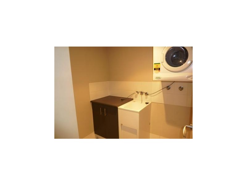 5/48 Lenneberg St, Southport QLD 4215