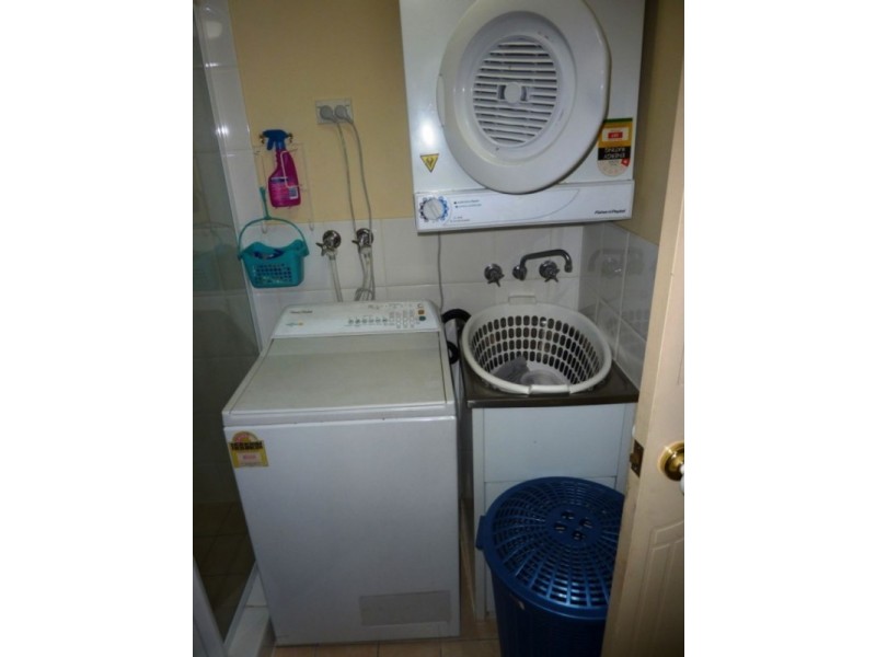 7/2 Broad St, Labrador QLD 4215