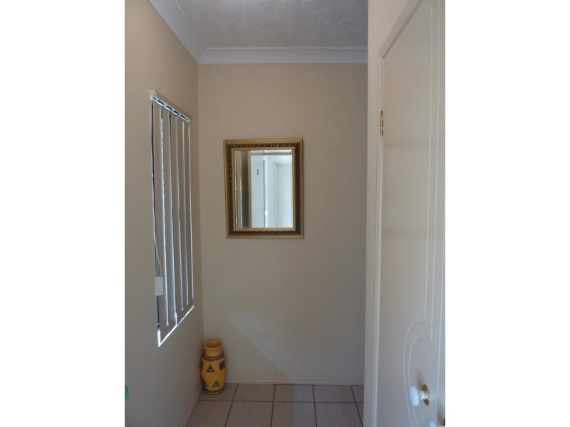 3/2 Broad St, Labrador QLD 4215