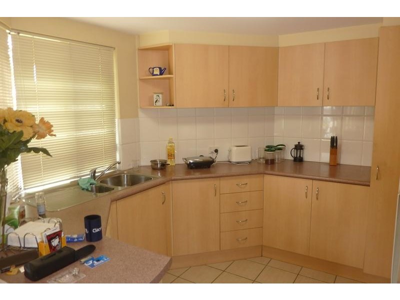 3/2 Broad St, Labrador QLD 4215