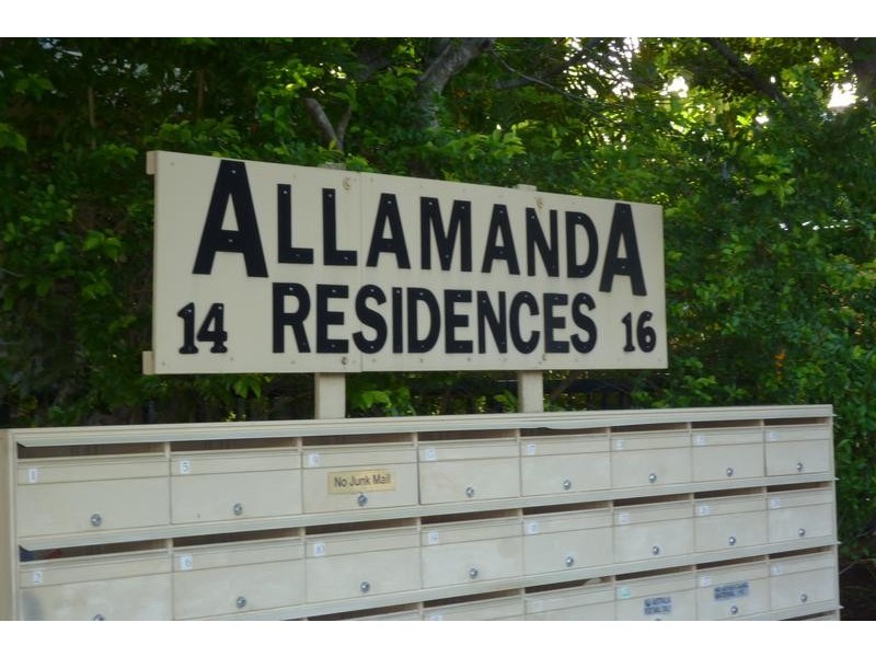 12/14 to 16 Spendelove, Southport QLD 4215