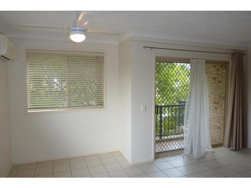 12/14 to 16 Spendelove, Southport QLD 4215