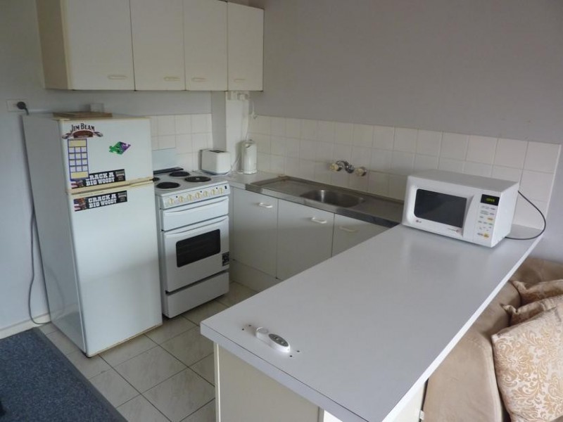 4/22 Leonard Ave, Surfers Paradise QLD 4217