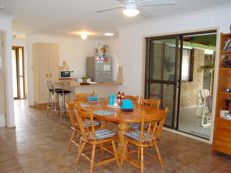 2 Frances Street, Victoria Point QLD 4165