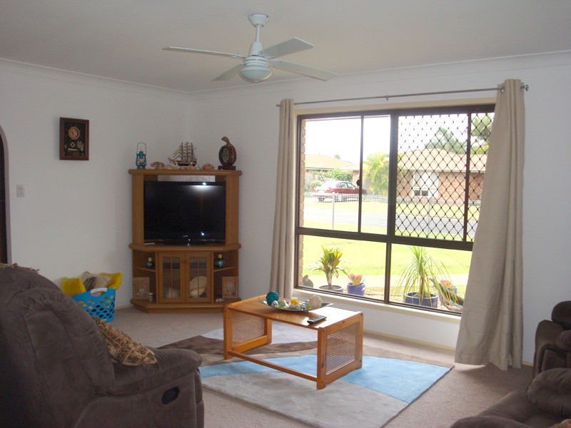 2 Frances Street, Victoria Point QLD 4165