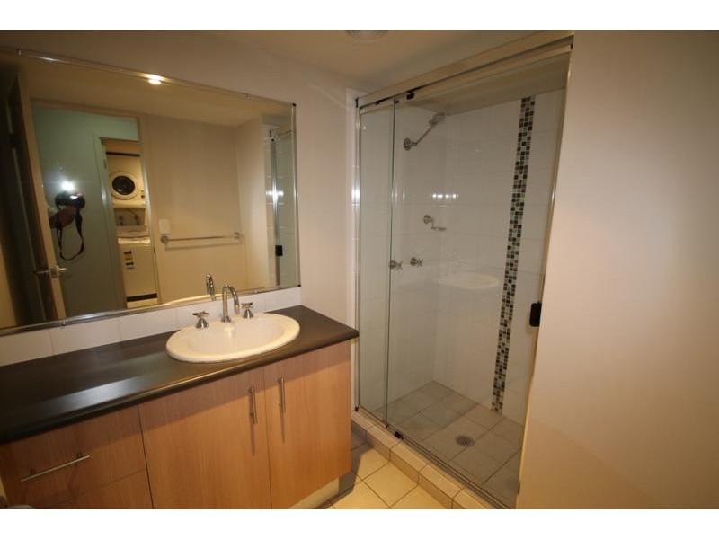 5/48 Lenneberg St, Southport QLD 4215