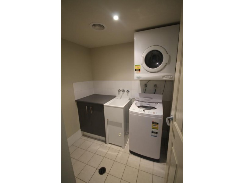 5/48 Lenneberg St, Southport QLD 4215