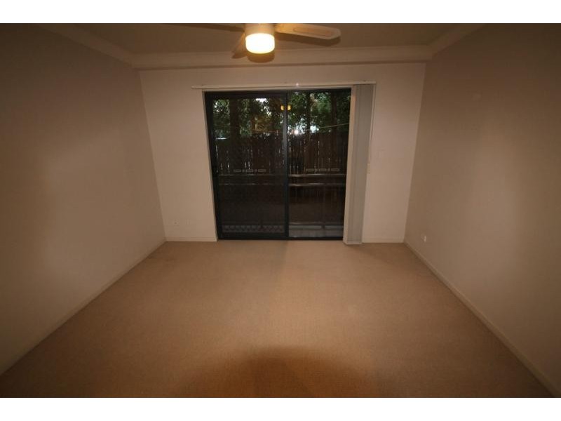 5/48 Lenneberg St, Southport QLD 4215
