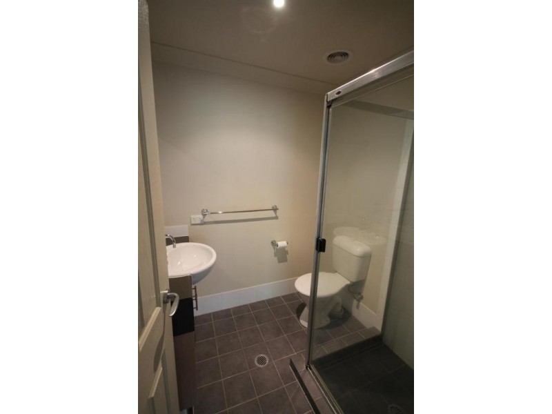 13/48 Lenneberg St, Southport QLD 4215