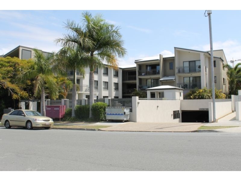 13/48 Lenneberg St, Southport QLD 4215