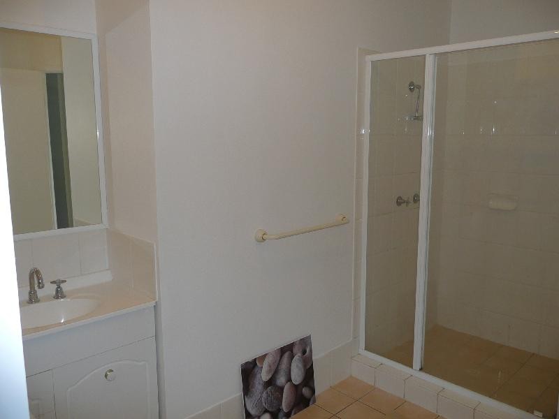 Lot 8, 8/2 Broad St, Labrador QLD 4215