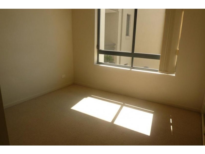 Lot 48, 7/48 Lenneberg St, Southport QLD 4215
