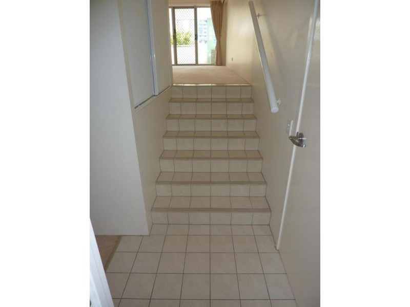 8/52 Queen St, Southport QLD 4215