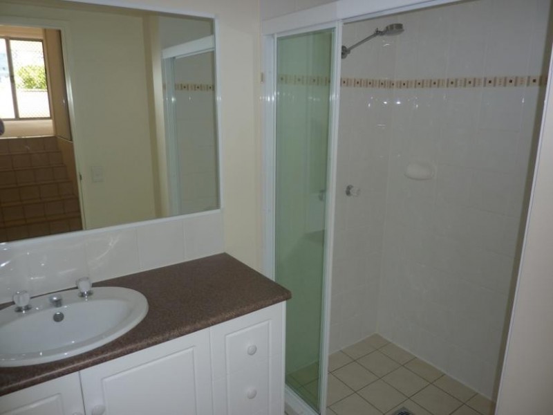 8/52 Queen St, Southport QLD 4215