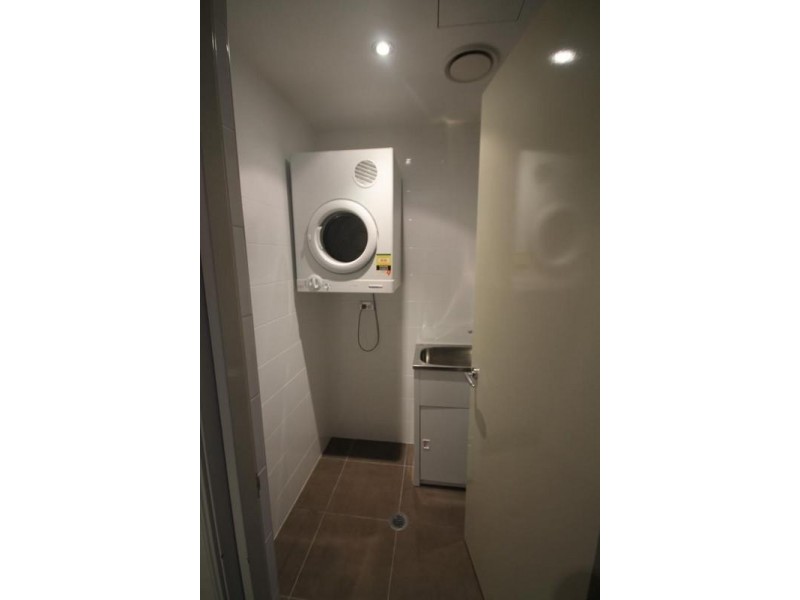 11 Como Cr, Southport QLD 4215