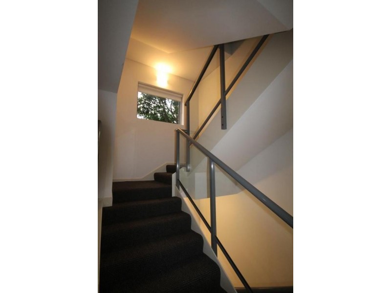 11 Como Cr, Southport QLD 4215