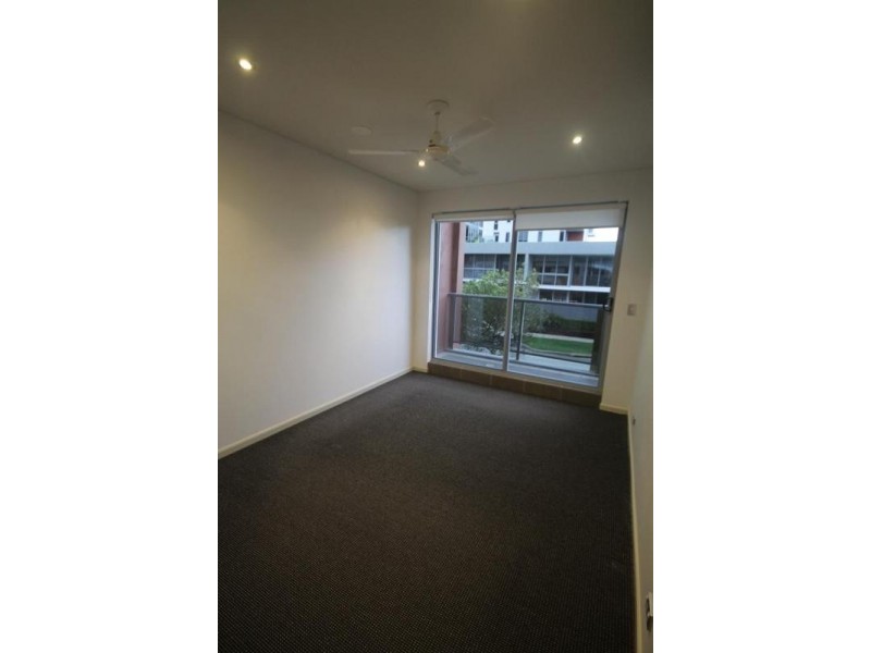 11 Como Cr, Southport QLD 4215