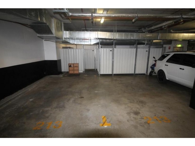 11 Como Cr, Southport QLD 4215